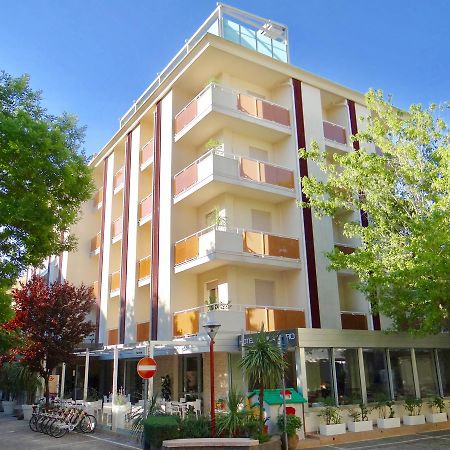 Hotel Aquila D'Oro Мисано Адриатико Екстериор снимка